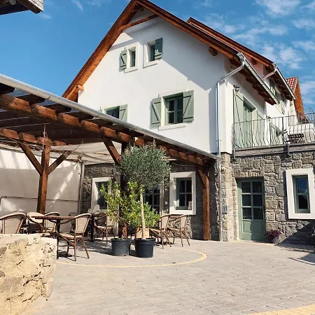 Rustic Chic Bed & Breakfast Kapolcs